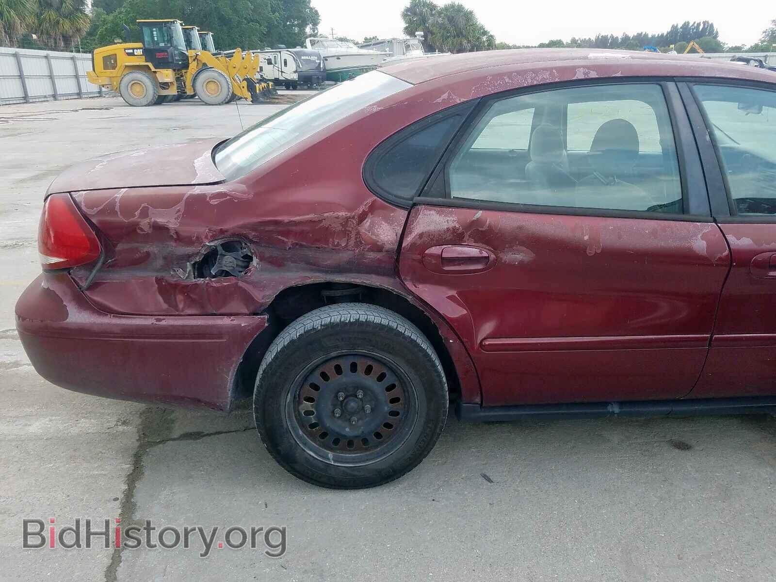 2005 FORD TAURUS - VIN: 1FAFP53U65A301106 - Фото 9