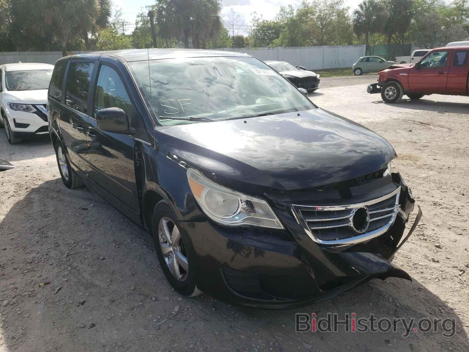 Photo 2V4RW3D14AR184589 - VOLKSWAGEN ROUTAN 2010