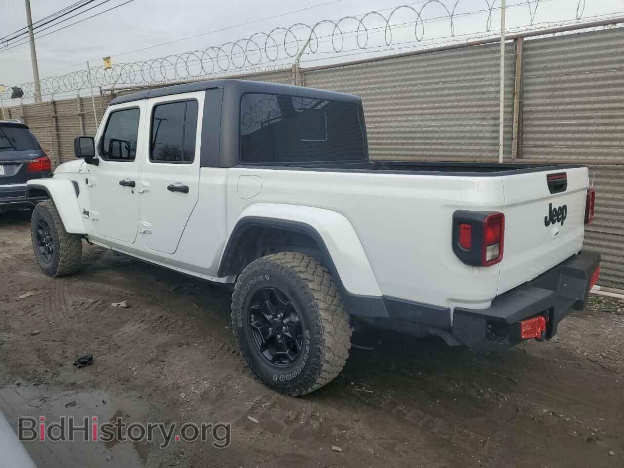 2021 JEEP GLADIATOR - VIN: 1C6HJTAG7ML585958 - Photo 2