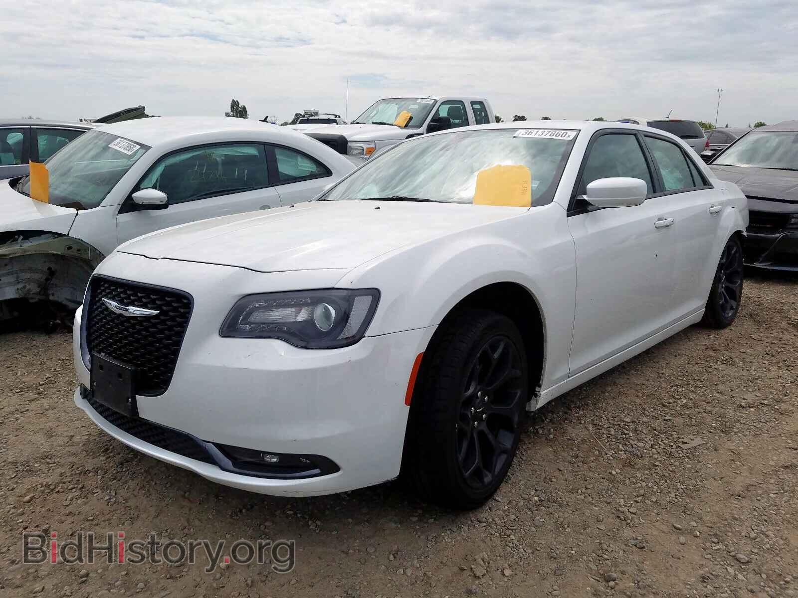 2019 CHRYSLER 300 - VIN: 2C3CCABG5KH515311 - Фото 2