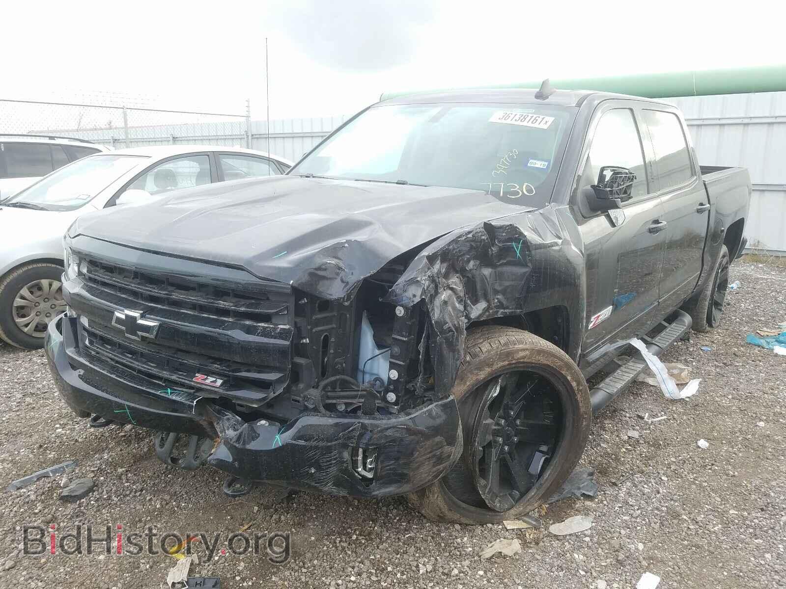 2017 CHEVROLET SILVERADO - VIN: 3GCUKREH5HG397730 - Фото 2