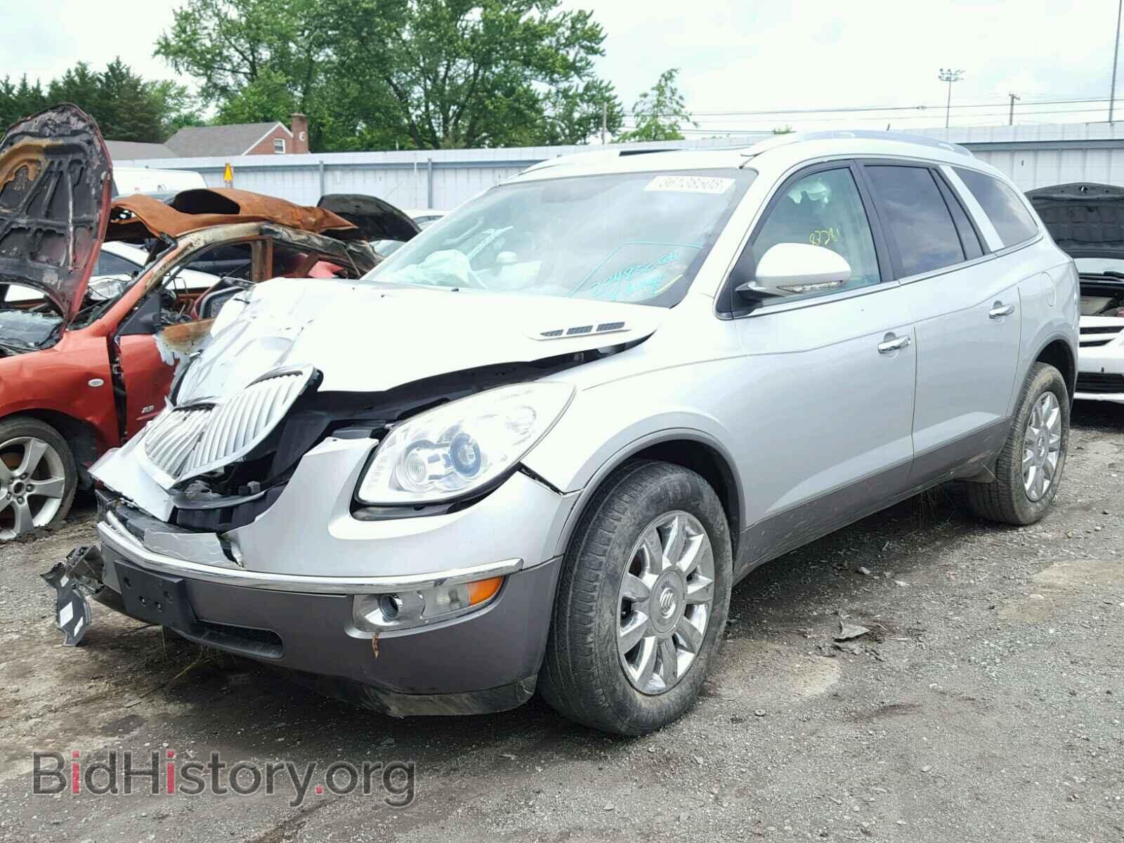 2011 BUICK ENCLAVE - VIN: 5GAKRBED2BJ374162 - Фото 2