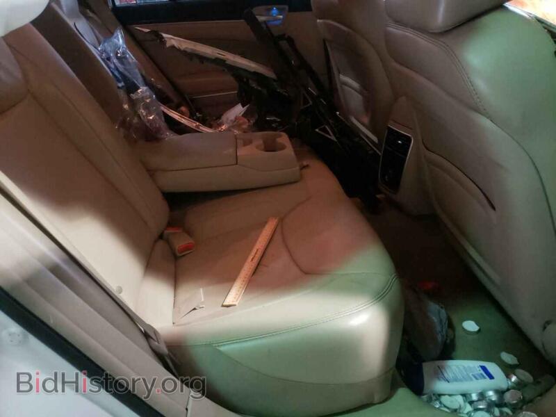 2014 Chrysler 300 (VIN 2C3CCARG3EH136589) — photo 6 of 10