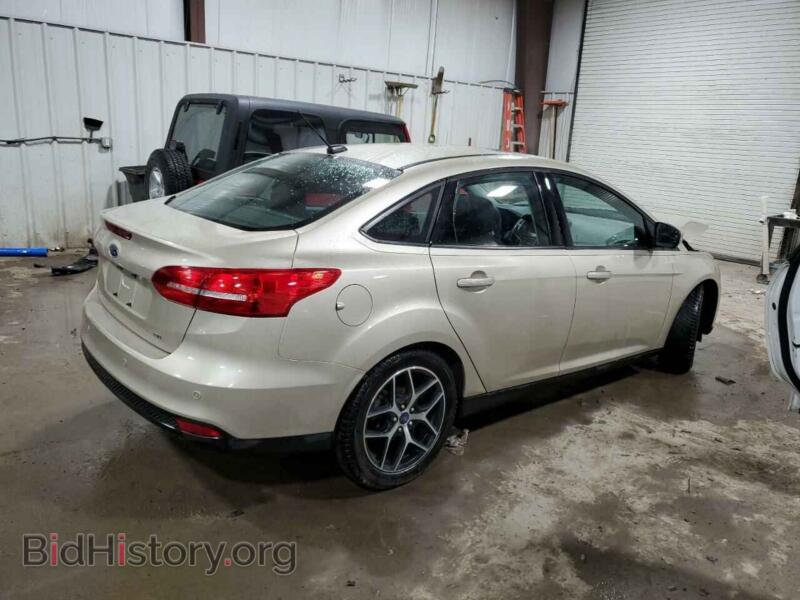 2017 Ford FOCUS (VIN 1FADP3H20HL327860) — photo 3 of 12