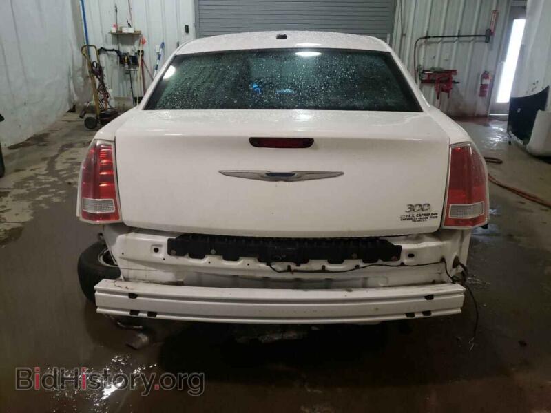 2014 Chrysler 300 (VIN 2C3CCAAG3EH142985) — photo 6 of 13