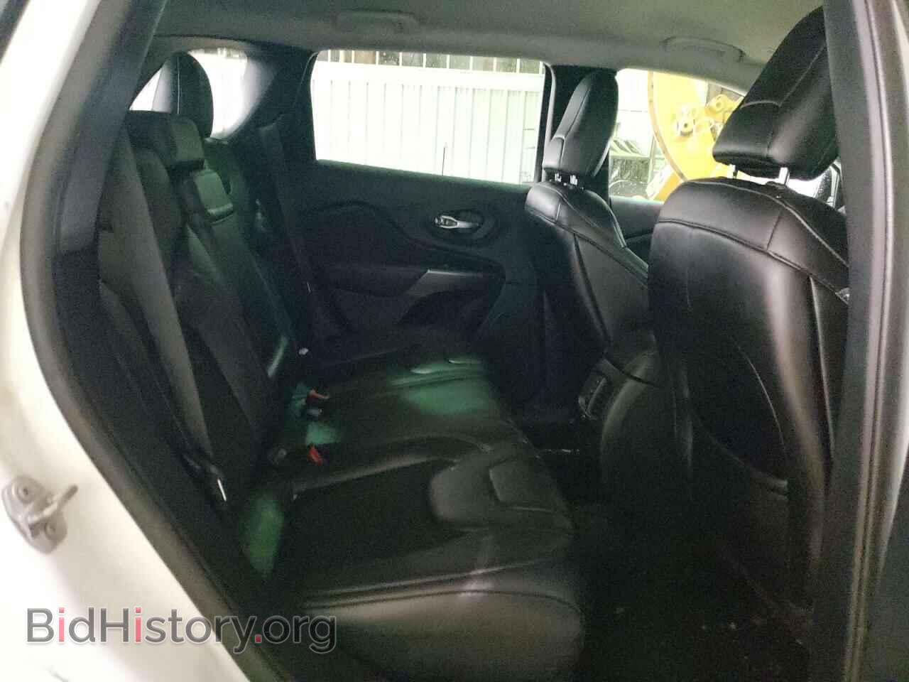 2019 JEEP CHEROKEE - VIN: 1C4PJLLB0KD290827 - Фото 6