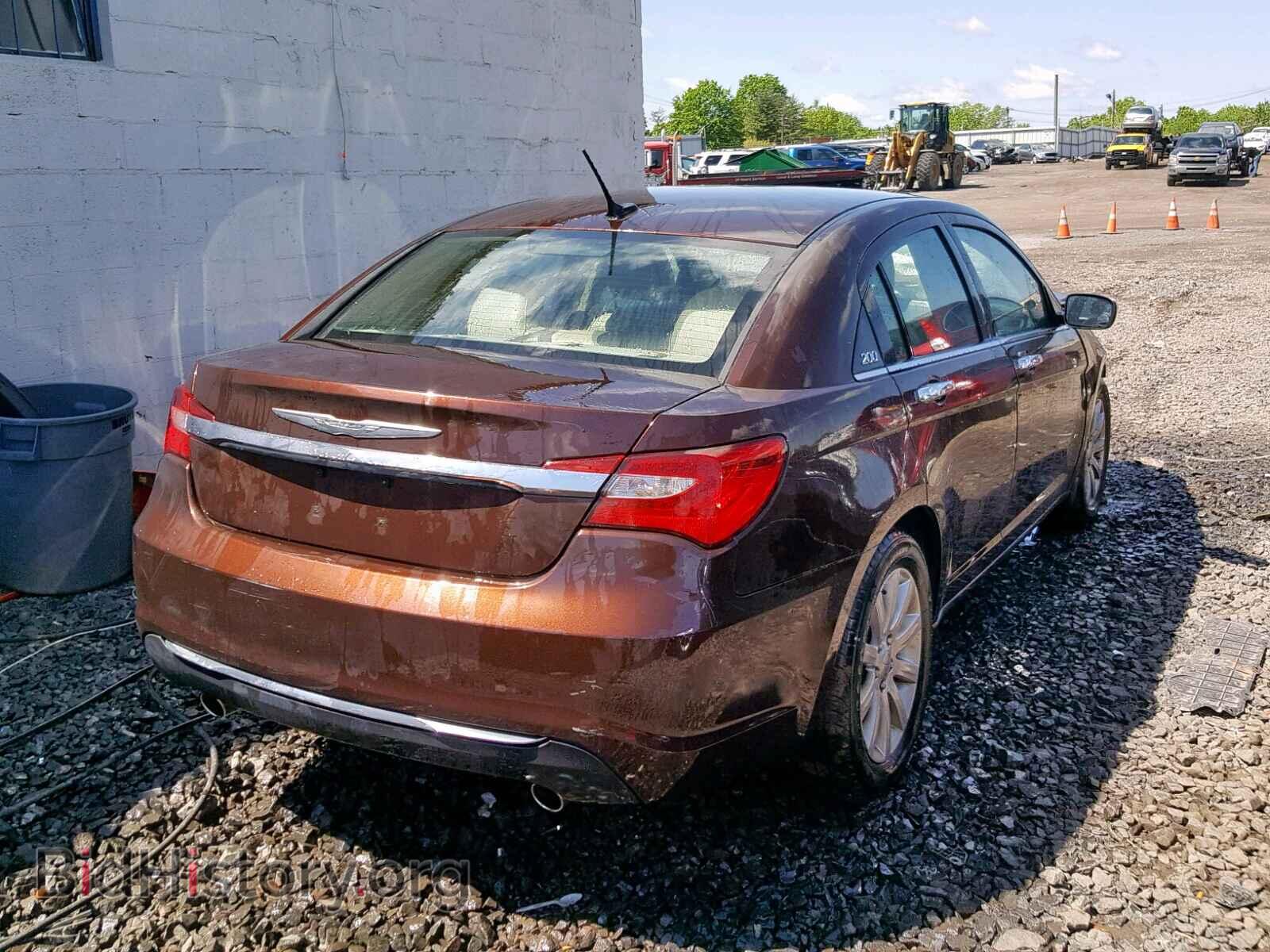 2013 CHRYSLER 200 - VIN: 1C3CCBCG7DN547031 - Photo 4