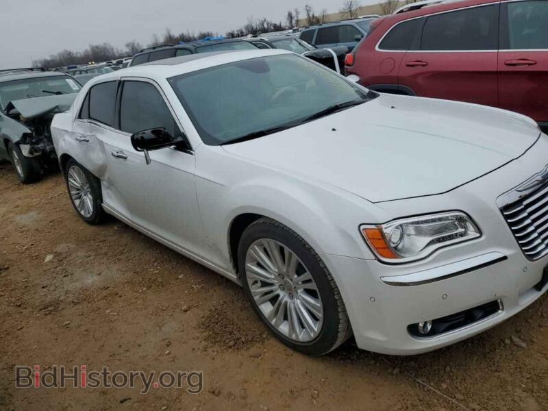 2014 Chrysler 300 (VIN 2C3CCAEG2EH380904) — photo 4 of 12