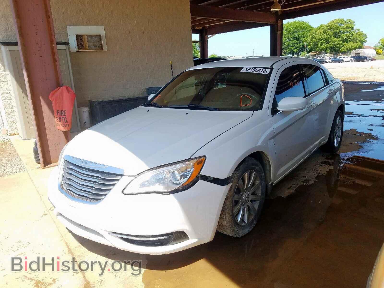 2013 CHRYSLER 200 - VIN: 1C3CCBBG1DN573223 - Фото 2