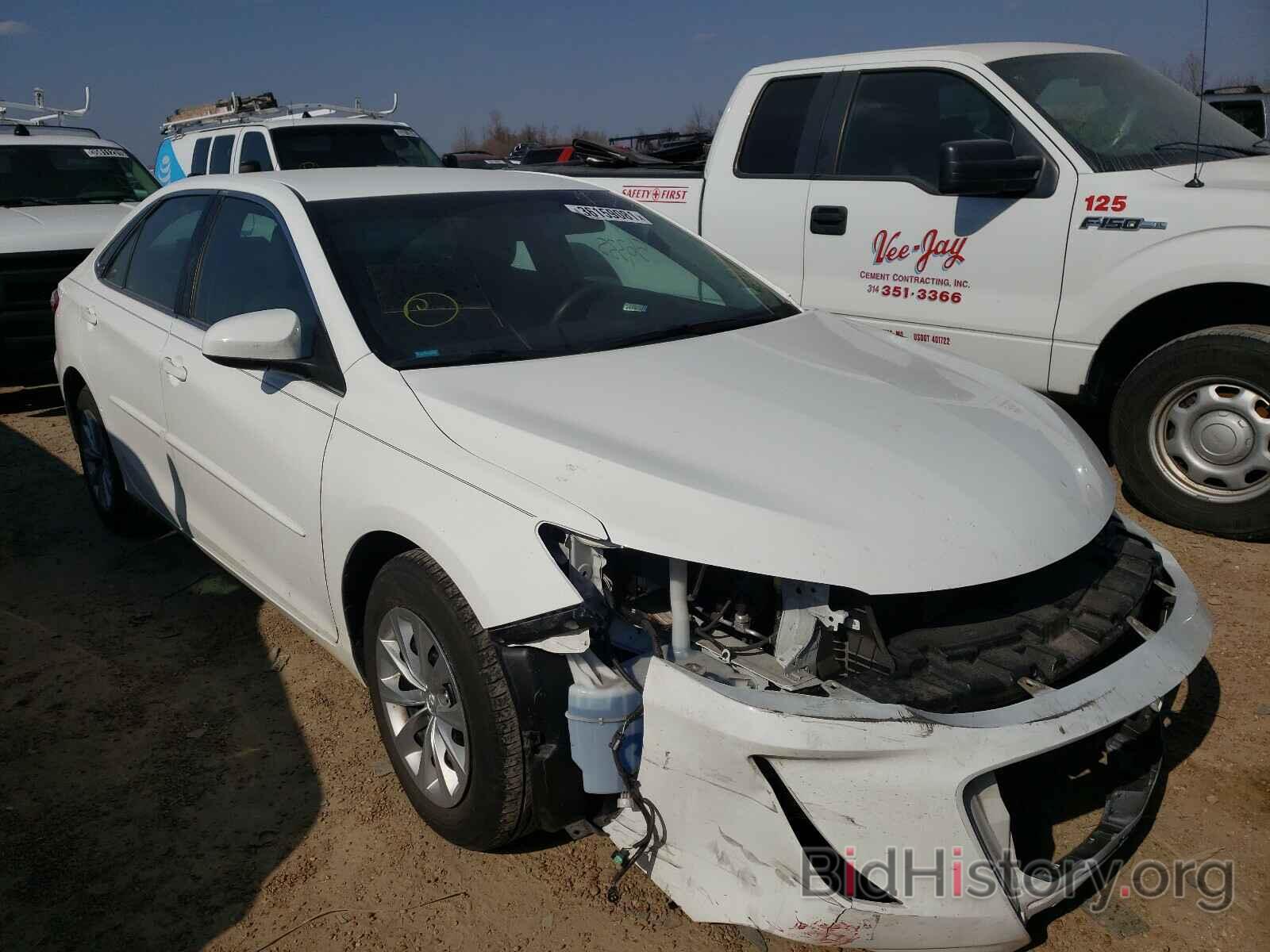 Photo 4T4BF1FK8FR506779 - TOYOTA CAMRY 2015