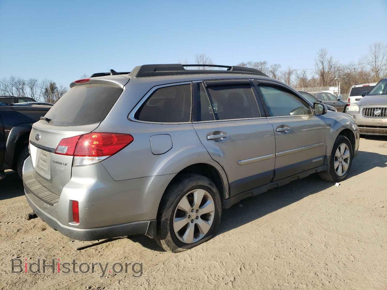 2011 SUBARU OUTBACK - VIN: 4S4BRBKC4B3386100 - Photo 4