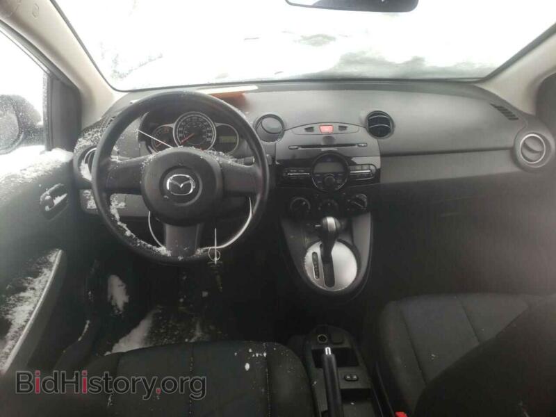 2011 Mazda 2 (VIN JM1DE1HYXB0127649) — photo 8 of 13