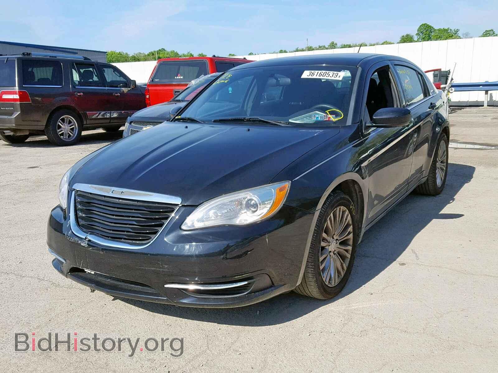 2012 CHRYSLER 200 - VIN: 1C3CCBAB2CN257057 - Фото 2
