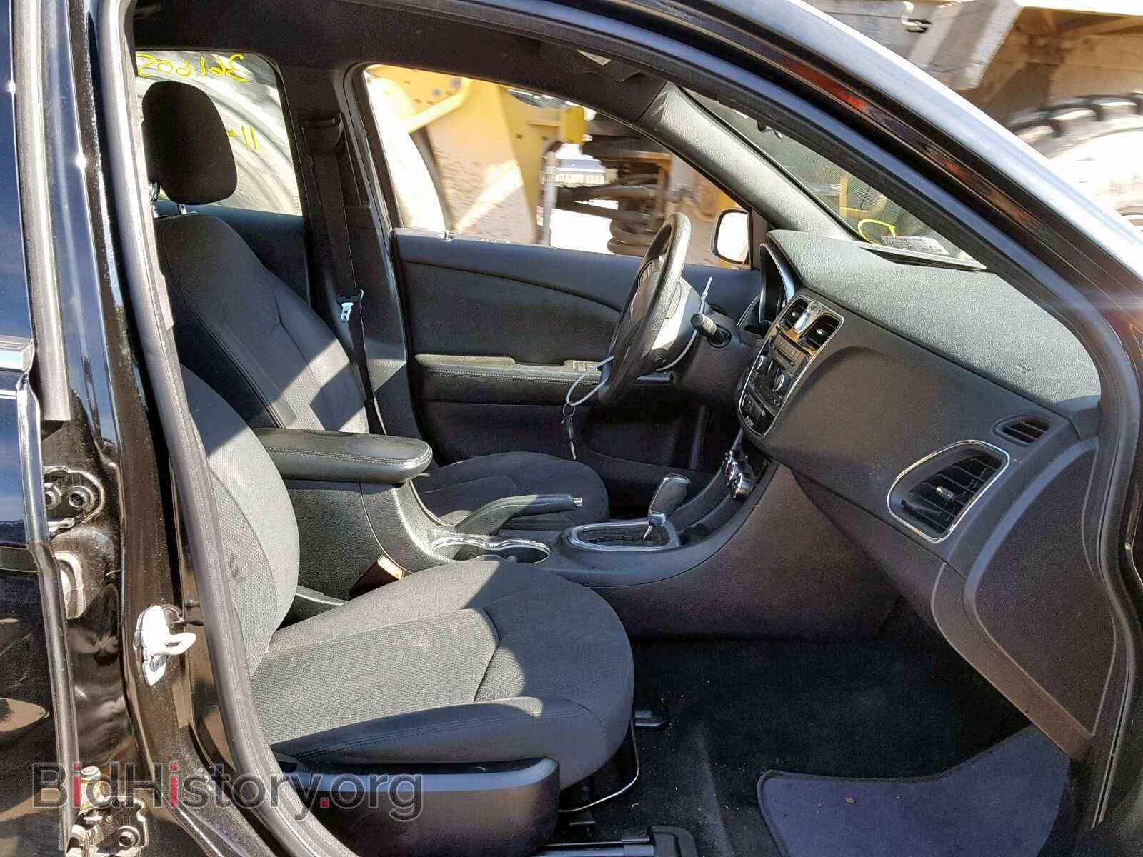 2012 CHRYSLER 200 - VIN: 1C3CCBAB2CN257057 - Фото 5