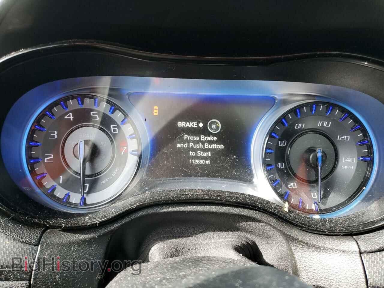 2016 CHRYSLER 300 - VIN: 2C3CCAGG5GH217065 - Фото 9