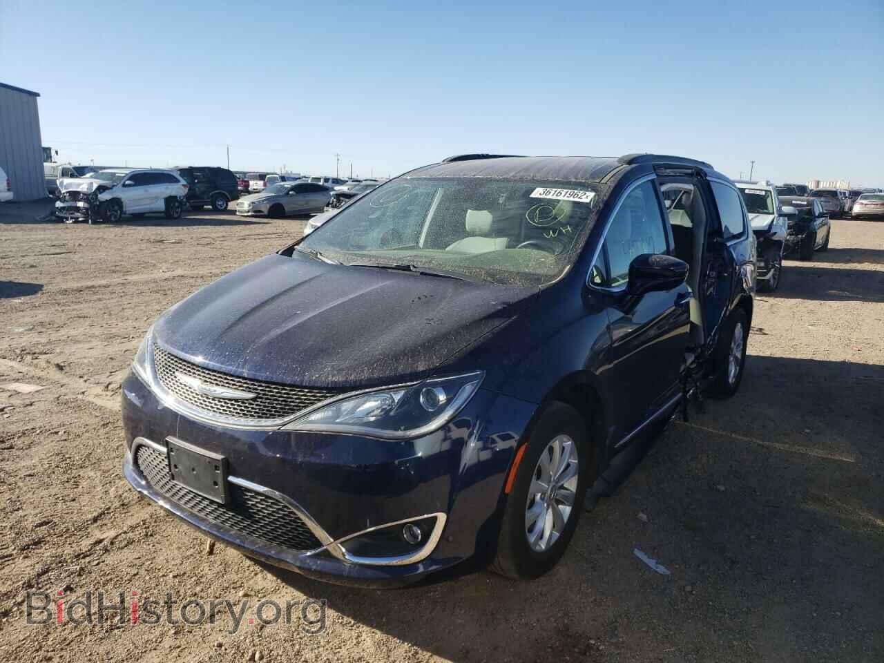 2017 CHRYSLER PACIFICA - VIN: 2C4RC1BG0HR771137 - Photo 2
