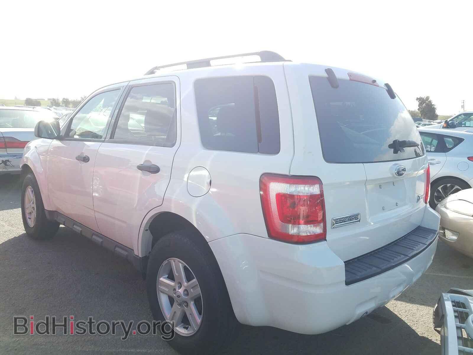 2009 FORD ESCAPE - VIN: 1FMCU49319KA10085 - Фото 3