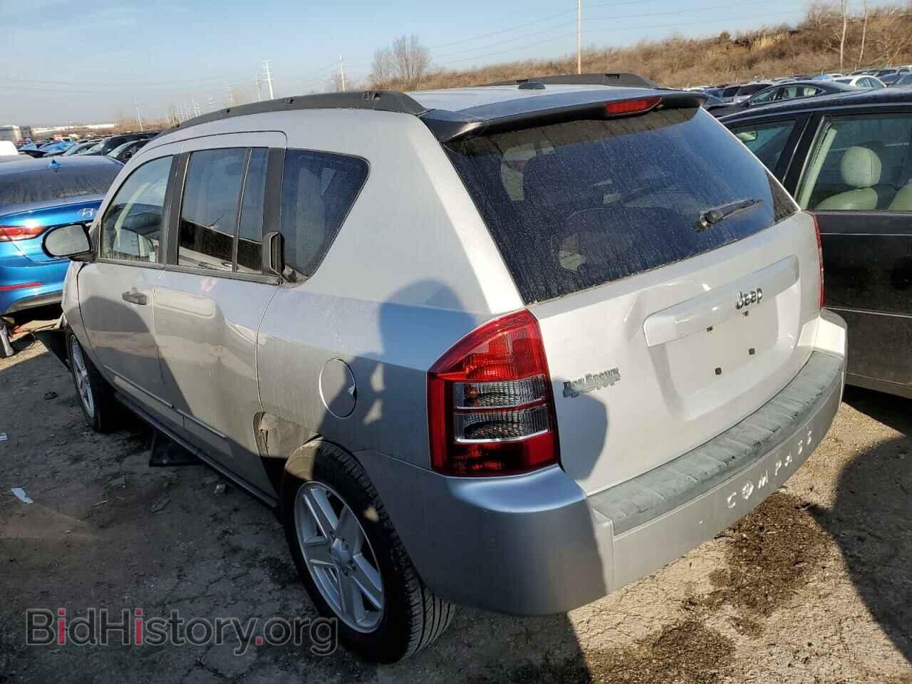 2008 JEEP COMPASS - VIN: 1J8FT47W78D790817 - Фото 2