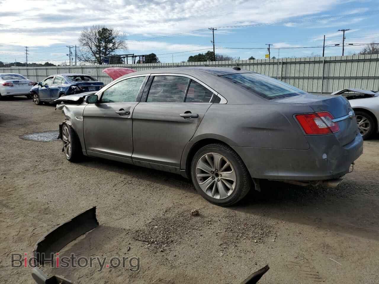 2012 FORD TAURUS - VIN: 1FAHP2FWXCG134702 - Фото 2