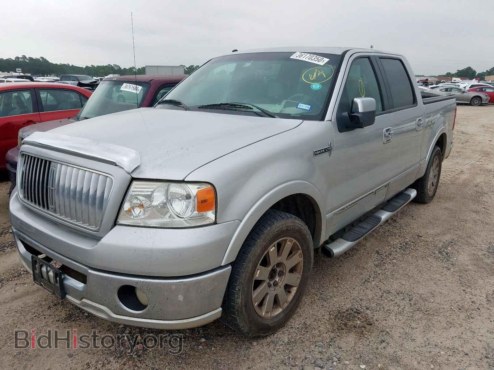 2006 LINCOLN MARK LT - VIN: 5LTPW16536FJ15071 - Фото 2