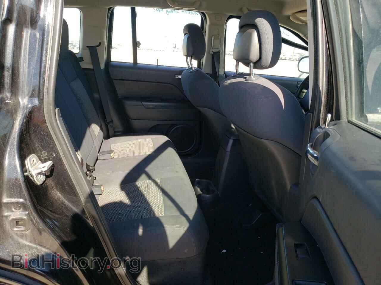 2010 JEEP COMPASS - VIN: 1J4NT4FBXAD582805 - Photo 6