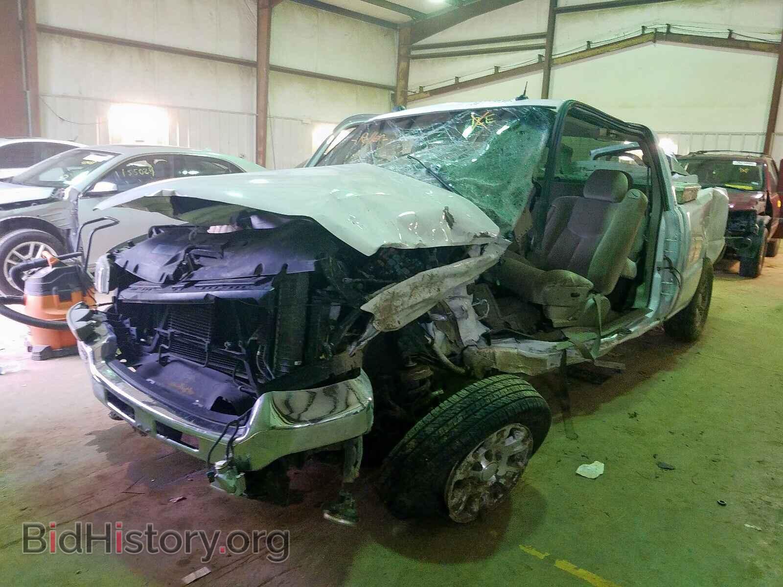 2005 GMC SIERRA - VIN: 2GTEC19T551318126 - Фото 2