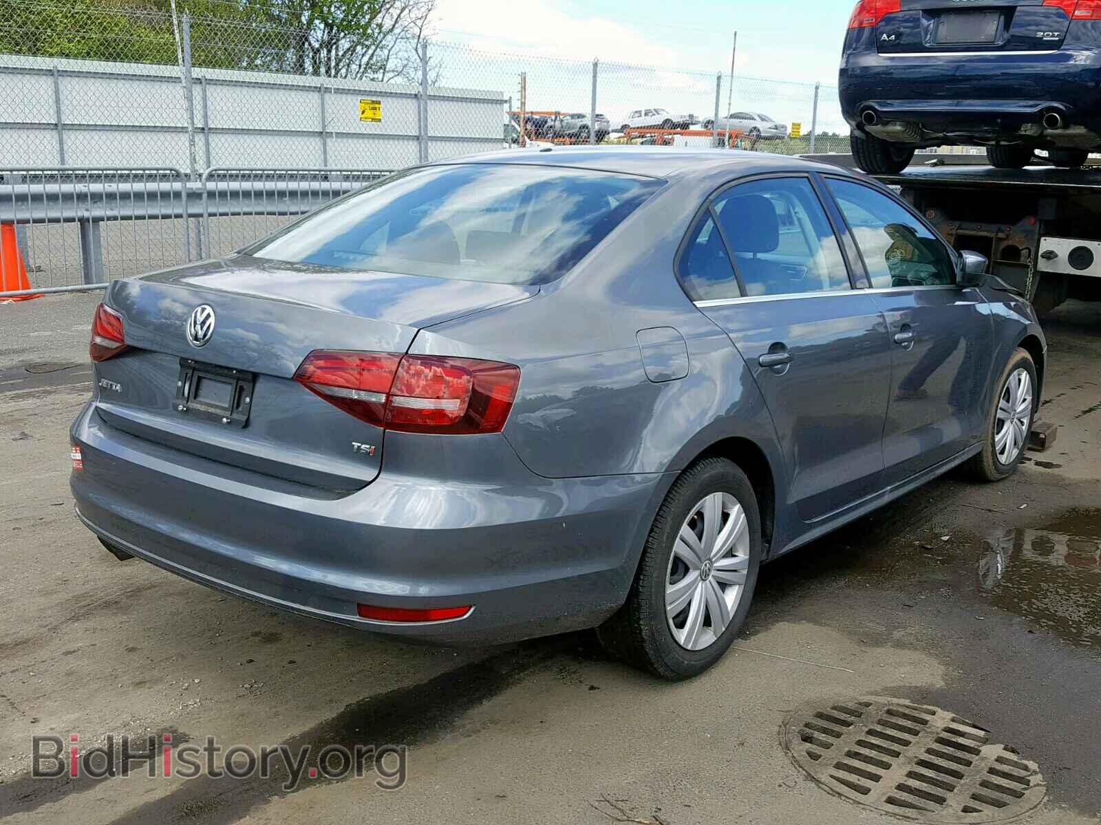 2017 VOLKSWAGEN JETTA - VIN: 3VW2B7AJ4HM301475 - Фото 4