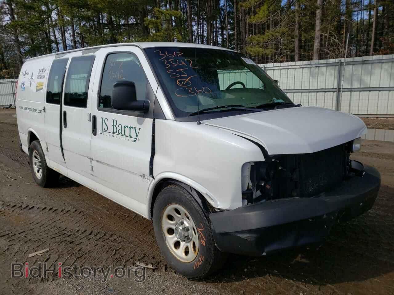 Photo 1GCSGAFX2B1106882 - CHEVROLET EXPRESS 2011