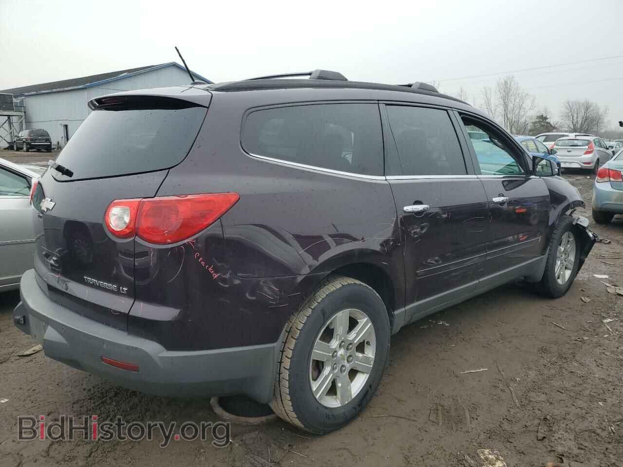 2010 CHEVROLET TRAVERSE - VIN: 1GNLRFED1AS146521 - Фото 3