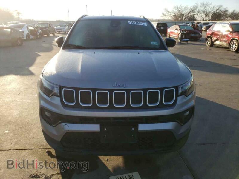 2022 Jeep COMPASS (VIN 3C4NJCBB6NT137330) — фото 5 из 12