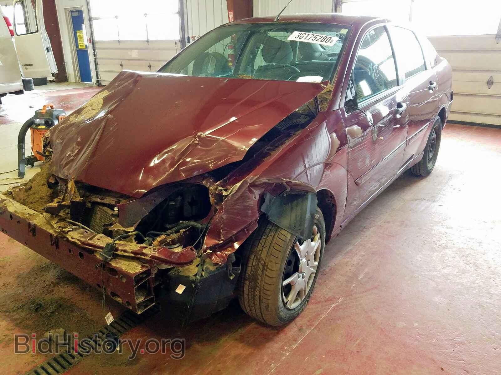 2007 FORD FOCUS - VIN: 1FAHP34N57W201024 - Фото 2