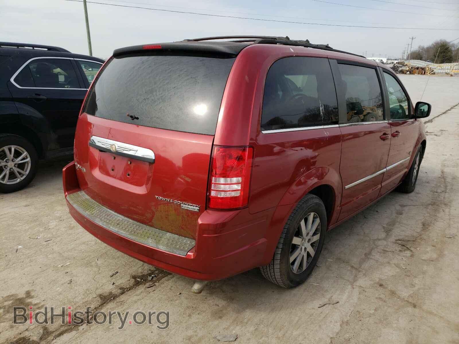 2009 CHRYSLER MINIVAN - VIN: 2A8HR54X29R642096 - Фото 4