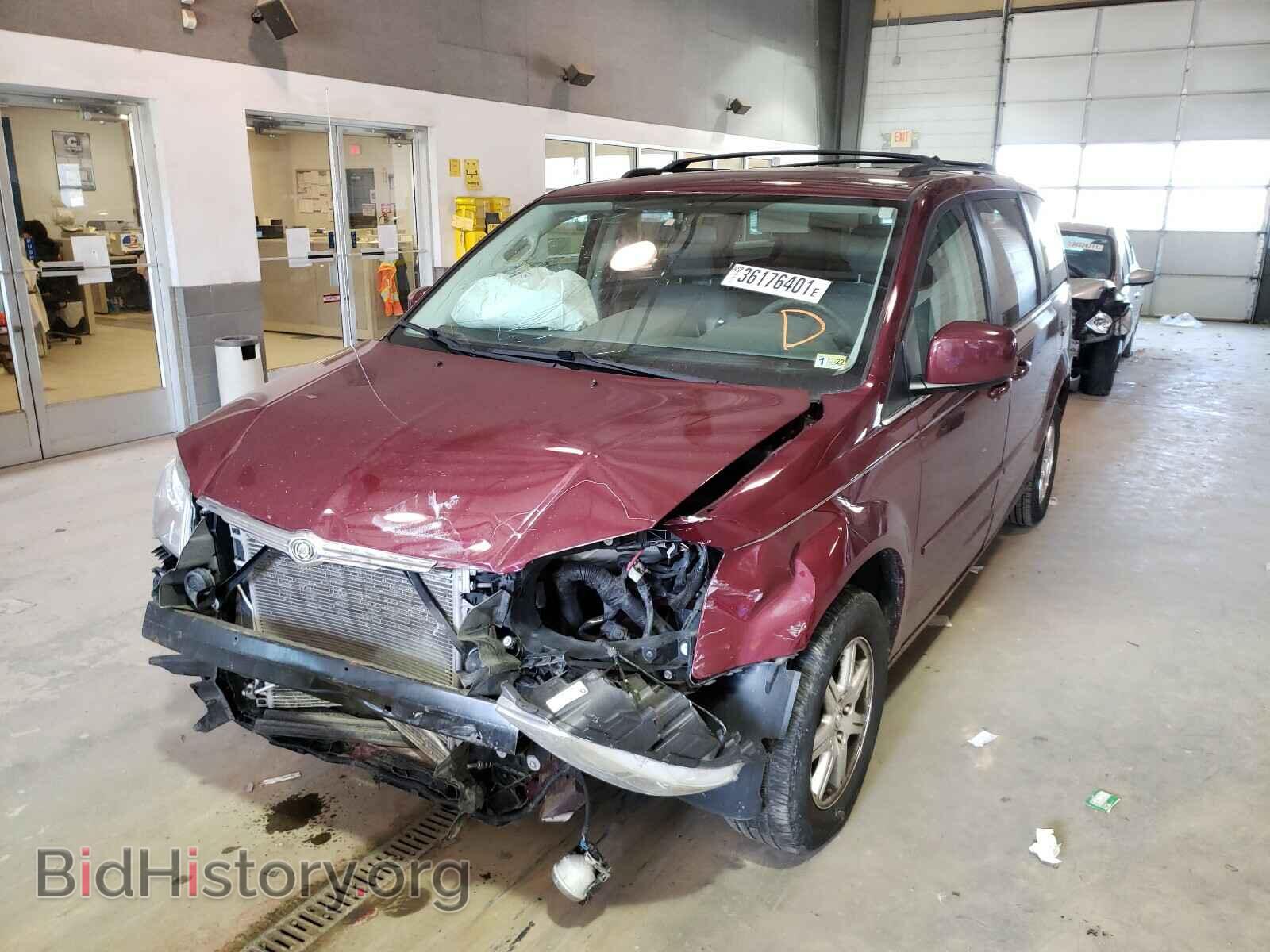 2008 CHRYSLER MINIVAN - VIN: 2A8HR54P48R698961 - Photo 2