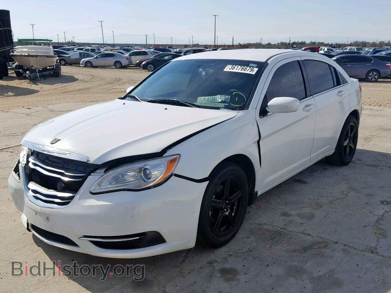 2012 CHRYSLER 200 - VIN: 1C3CCBAB9CN256665 - Фото 2