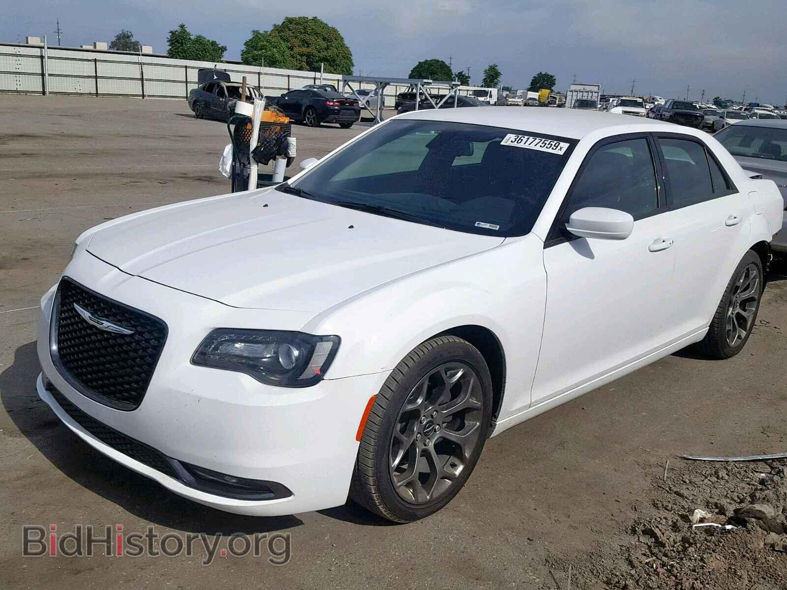 2017 CHRYSLER 300 - VIN: 2C3CCABG9HH647352 - Фото 2