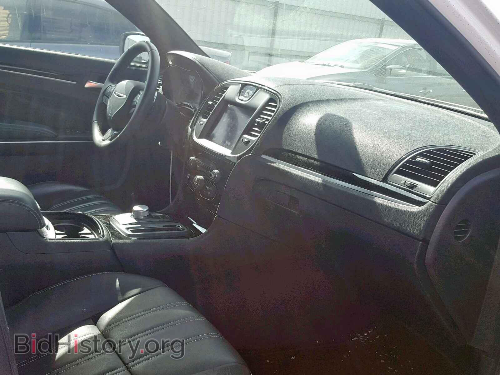 2017 CHRYSLER 300 - VIN: 2C3CCABG9HH647352 - Фото 5