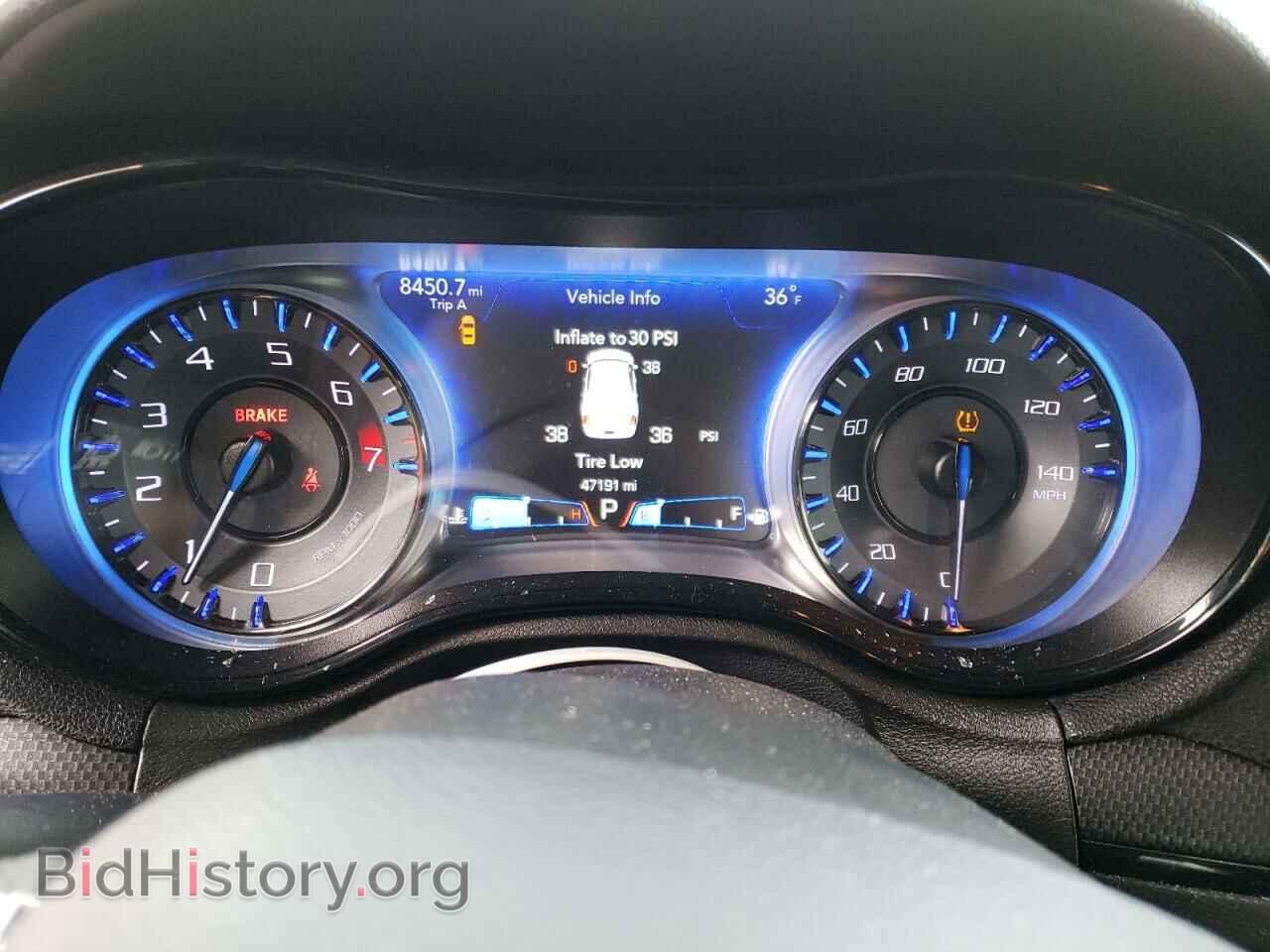 2016 CHRYSLER 300 - VIN: 2C3CCAGG2GH176121 - Фото 9