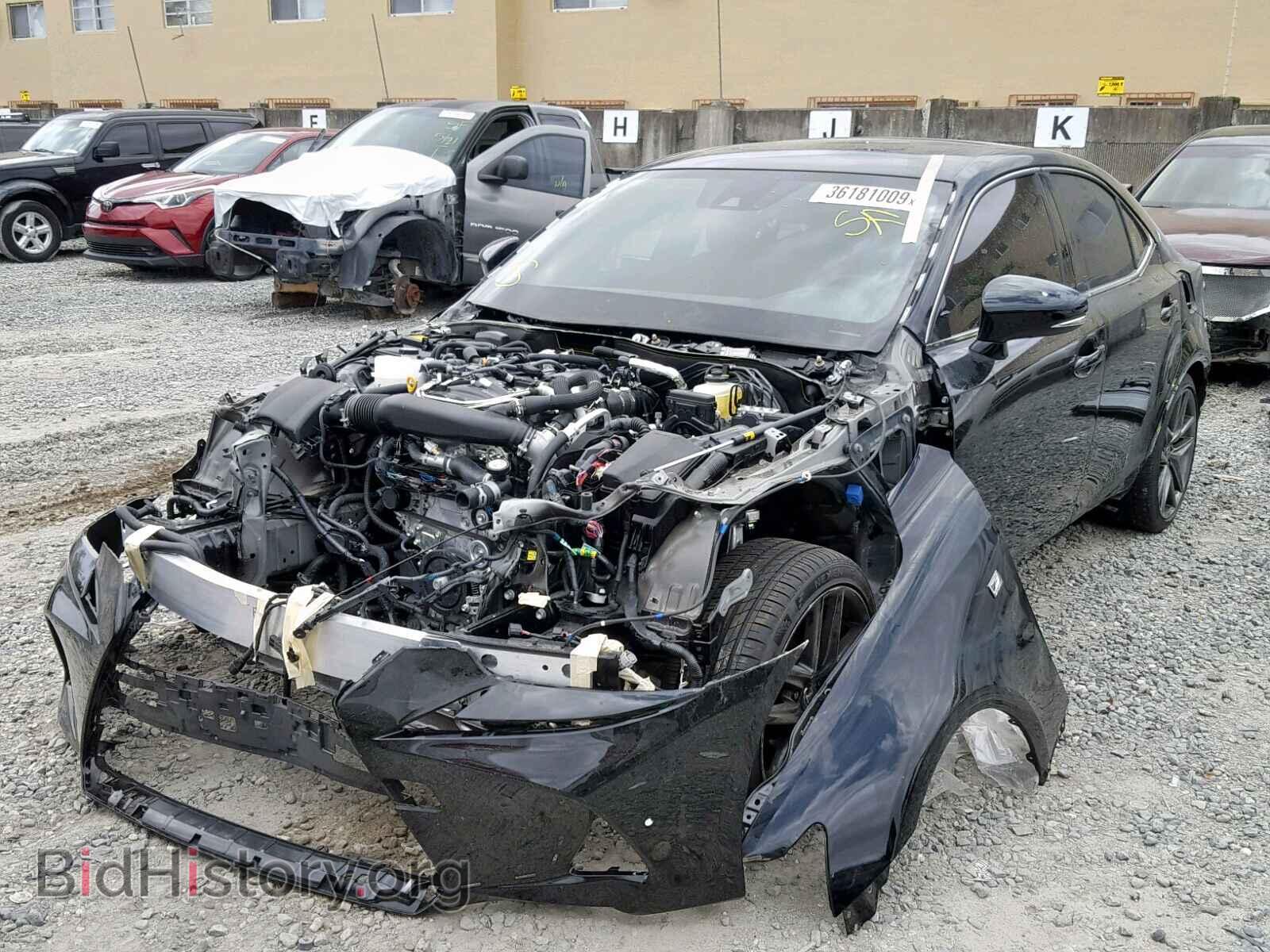 2019 LEXUS IS - VIN: JTHBA1D23K5093799 - Фото 2