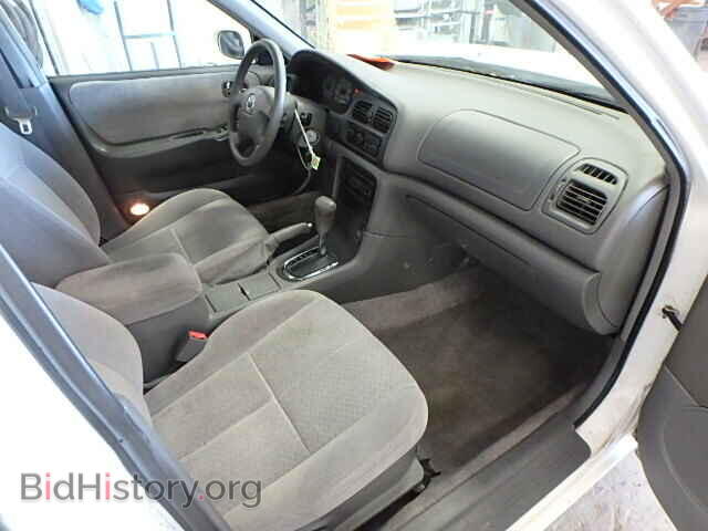 2000 MAZDA 626 - VIN: 1YVGF22C4Y5163839 - Фото 5