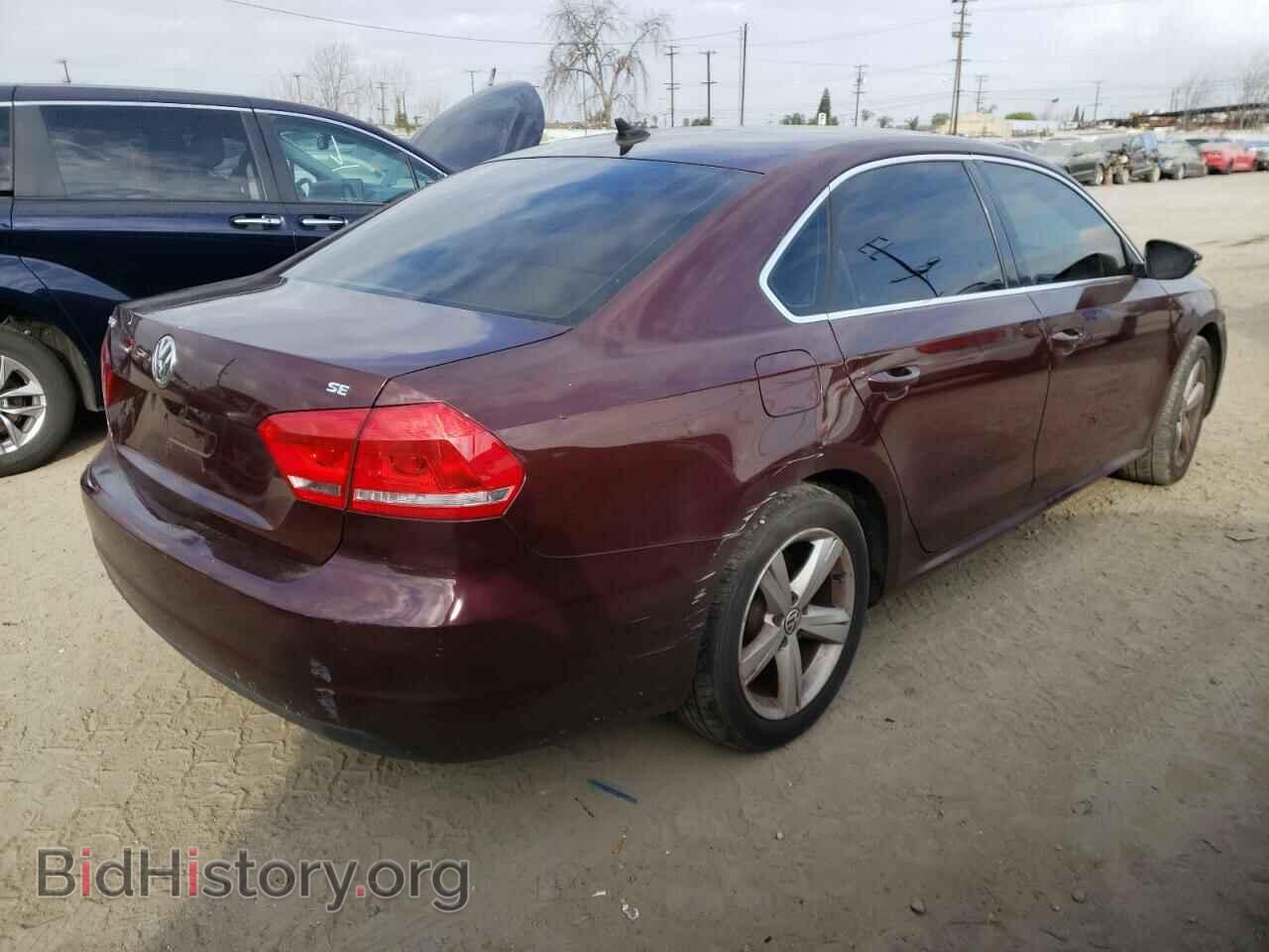 2012 VOLKSWAGEN PASSAT - VIN: 1VWBP7A35CC010643 - Фото 4