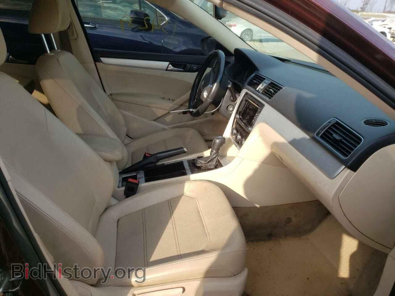2012 VOLKSWAGEN PASSAT - VIN: 1VWBP7A35CC010643 - Фото 5