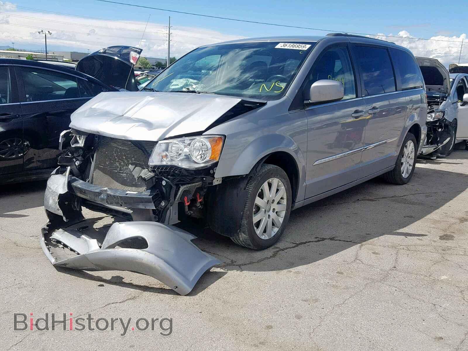 2013 CHRYSLER TOWN & COU - VIN: 2C4RC1BG9DR821995 - Фото 2