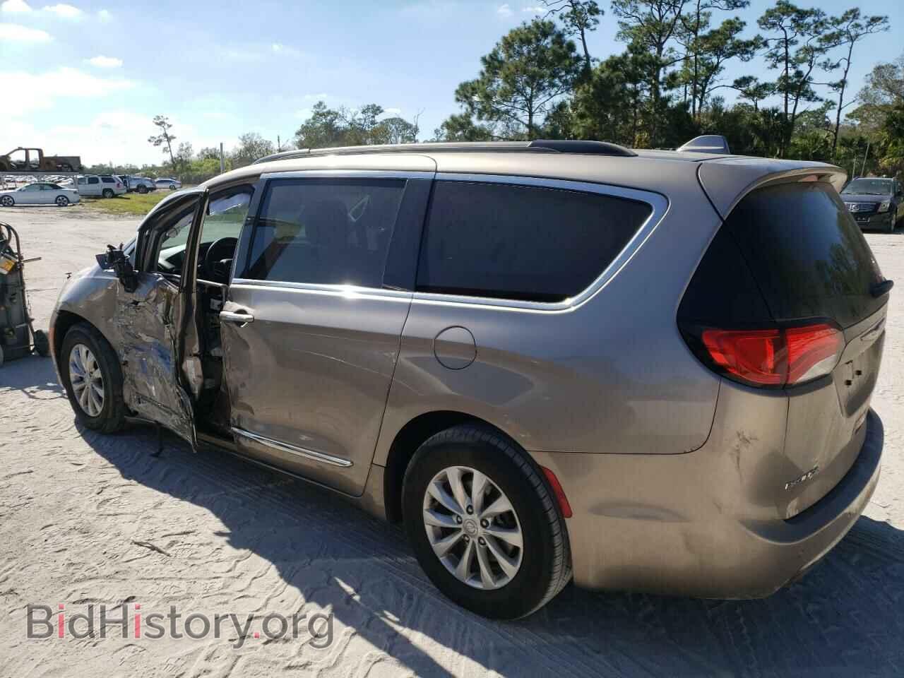 2017 CHRYSLER PACIFICA - VIN: 2C4RC1BG4HR552360 - Фото 2