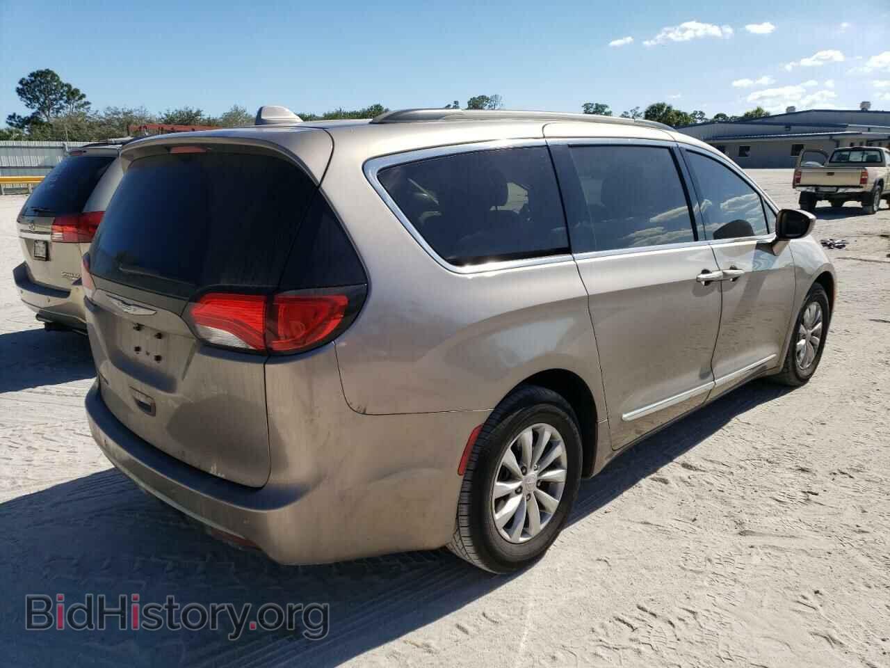 2017 CHRYSLER PACIFICA - VIN: 2C4RC1BG4HR552360 - Фото 3