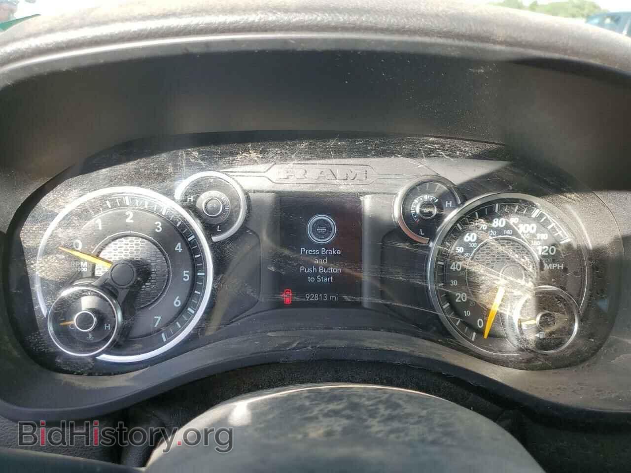 2019 RAM 1500 - VIN: 1C6SRFCT8KN626741 - Фото 9