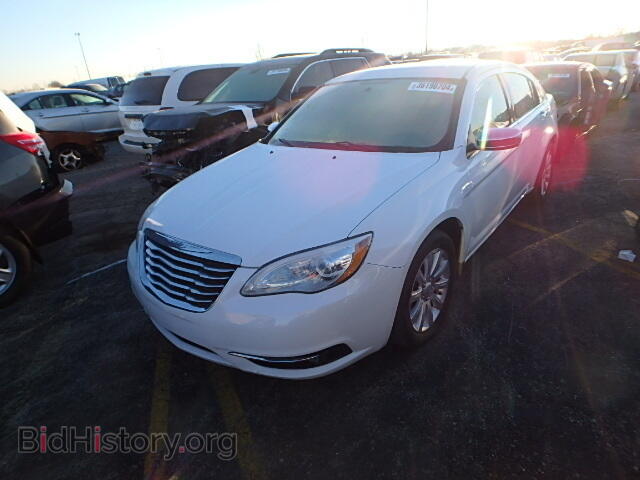 2013 CHRYSLER 200 - VIN: 1C3CCBCG1DN570739 - Фото 2