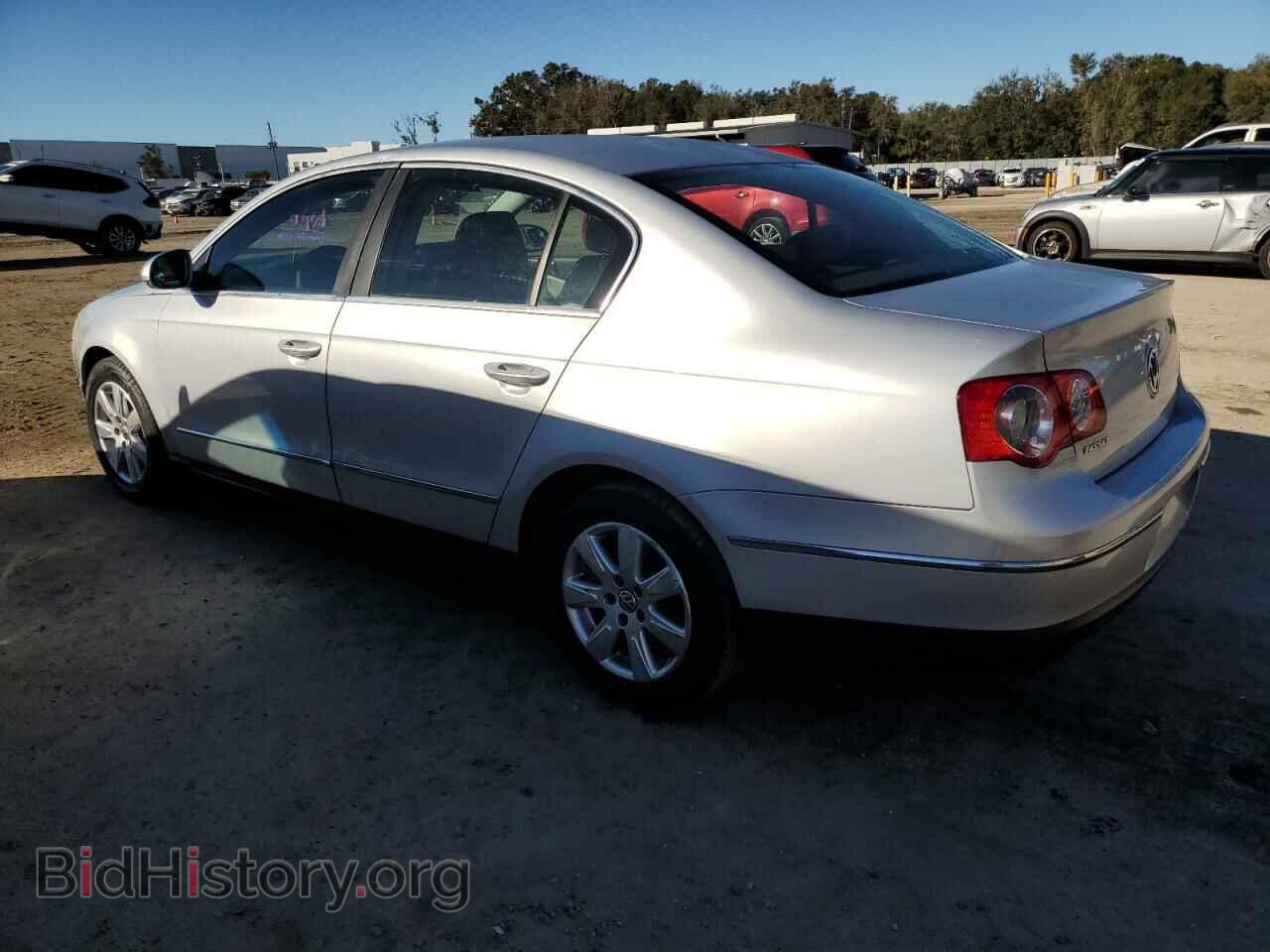 2008 VOLKSWAGEN PASSAT - VIN: WVWJK73C18P089089 - Фото 2