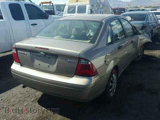 2005 FORD FOCUS - VIN: 1FAHP34N05W240813 - Фото 4