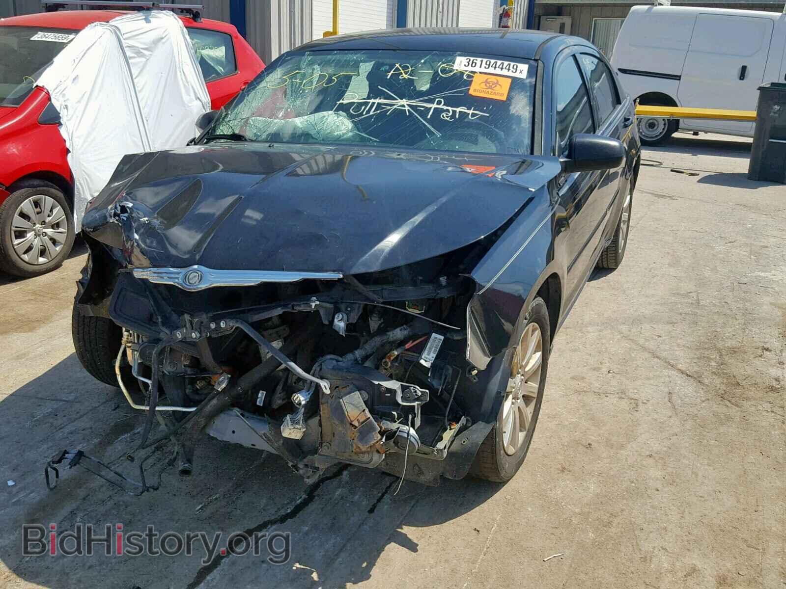 2010 CHRYSLER SEBRING - VIN: 1C3CC5FB4AN146730 - Фото 2