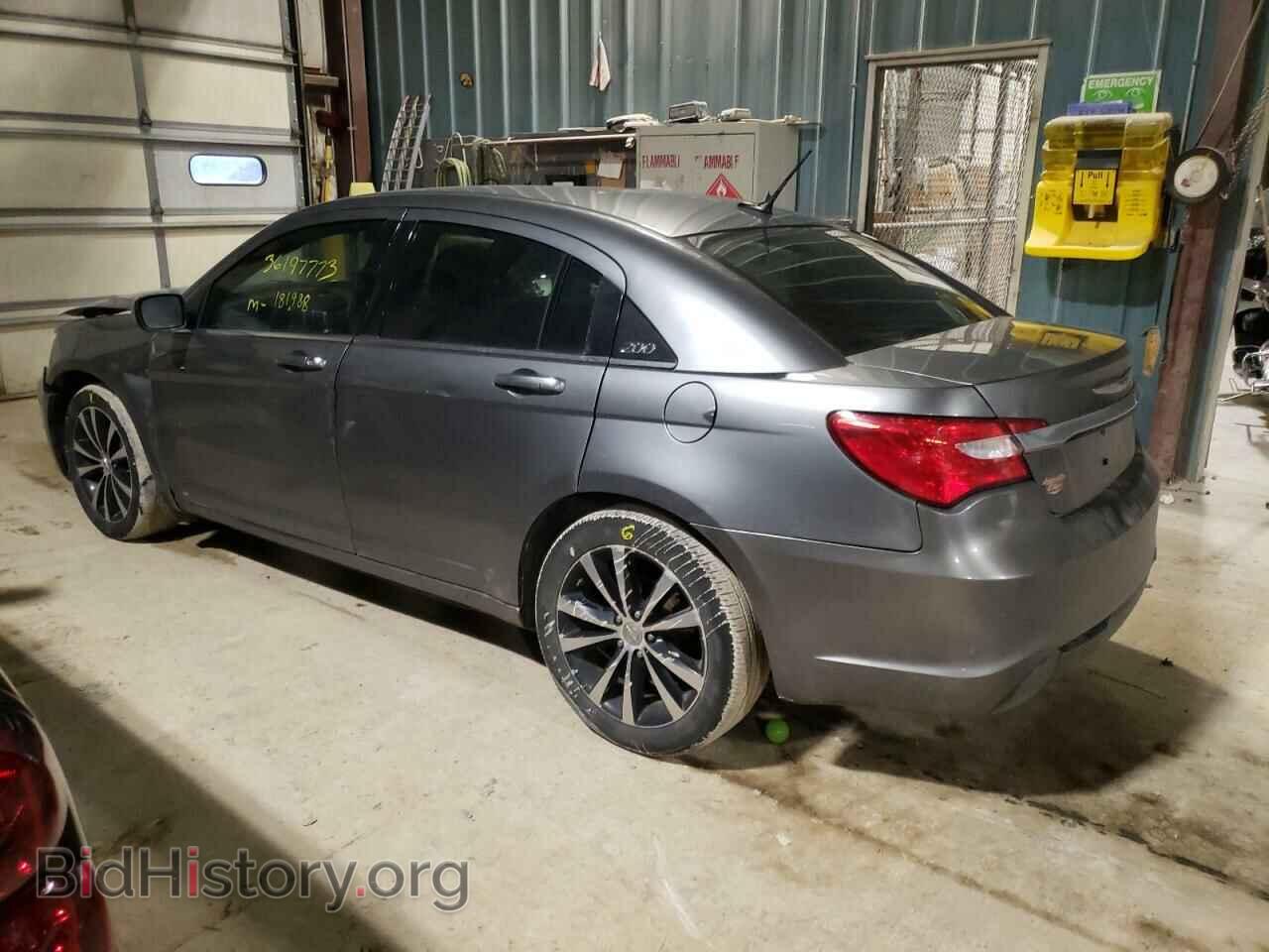 2013 CHRYSLER 200 - VIN: 1C3CCBBG7DN711220 - Фото 2